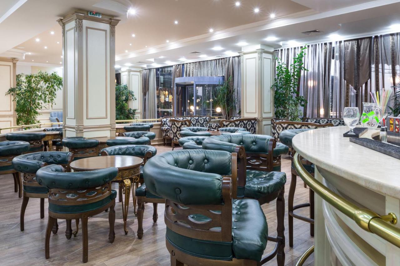 Tiara Hotel