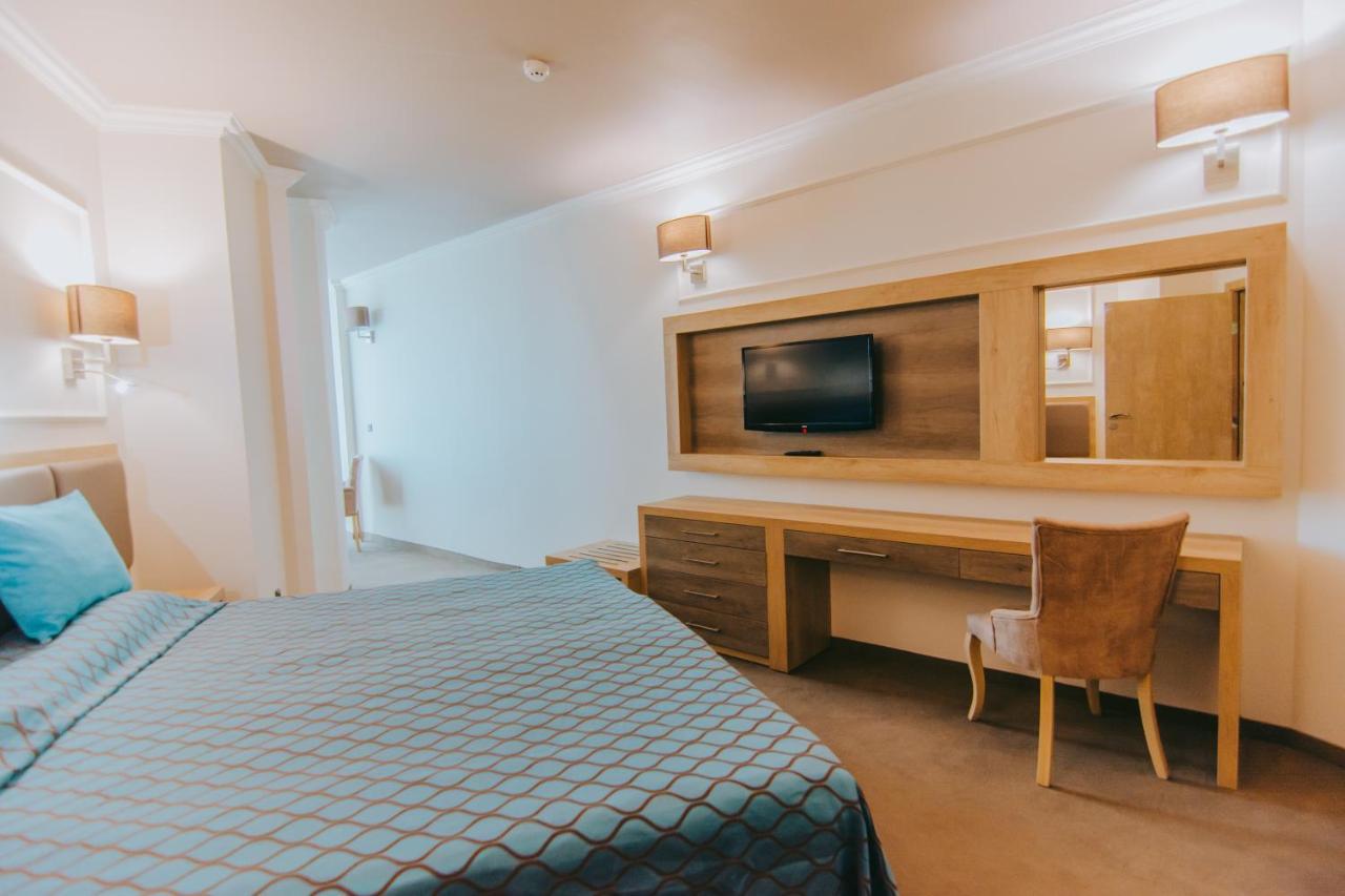Hotel Tiara